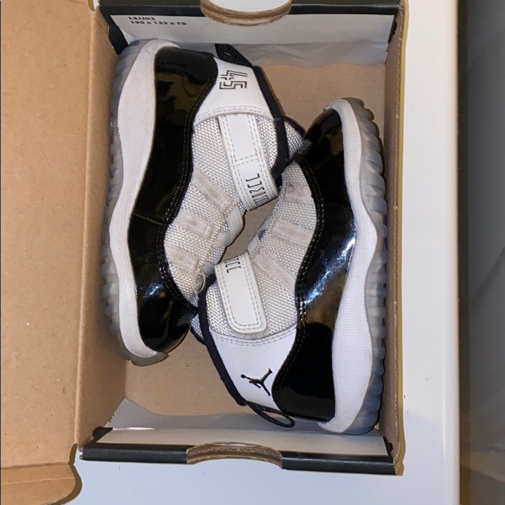 Air Jordan retro 11 (concord) sz 7c